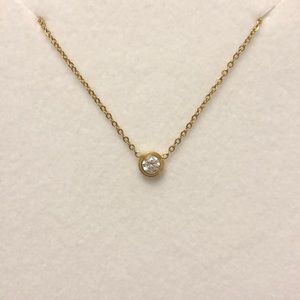 Dainty gold necklace